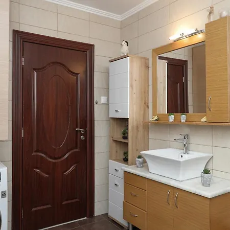 Heliopetra Lux With Private Pool